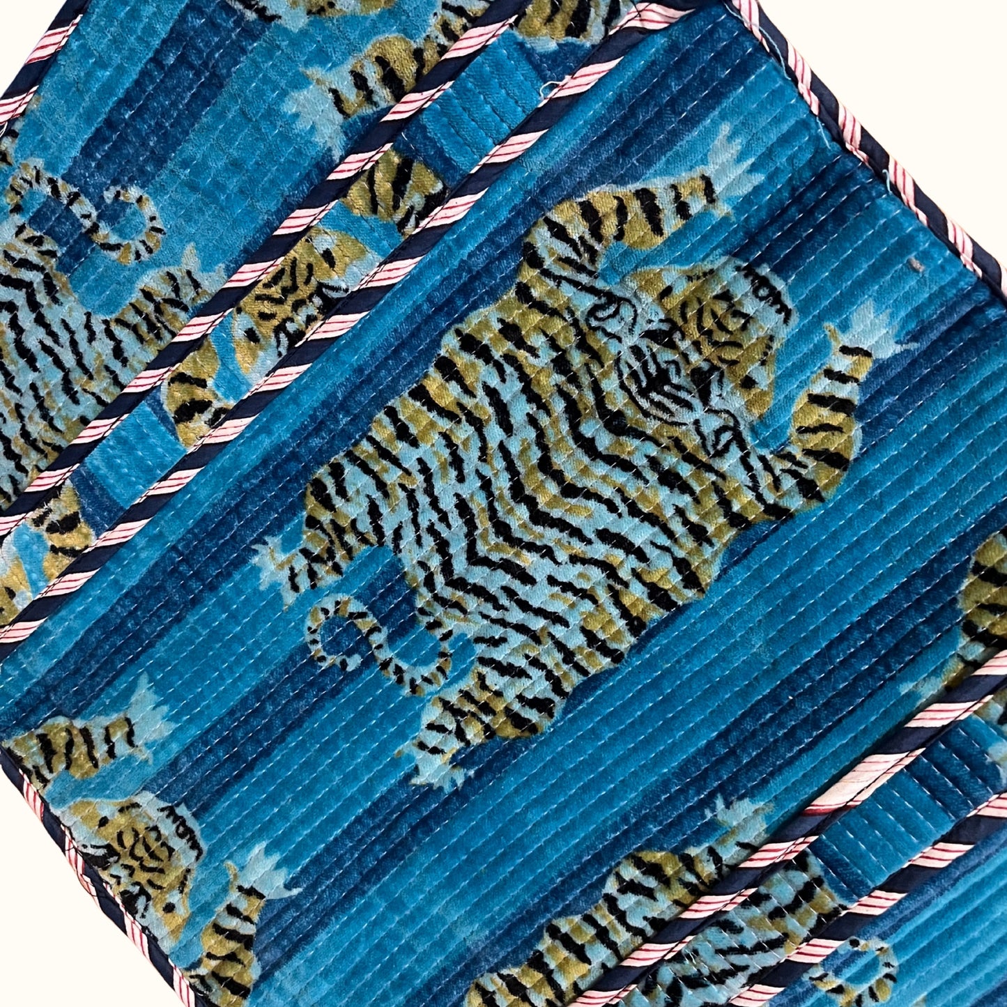 Grand tote bag en velours à Zip – Tigres Bleus