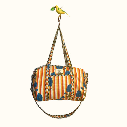 Sac de voyage matelassé – Golden stripes & blue poppies